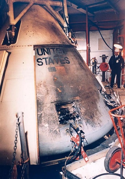 كبسولة أبولو 1 التي أحترق داخلها 3 من رواد الفضاء في 27 يناير عام 1967
