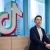 الرئيس التنفيذي لشبكة تيك توك، شو زي تشاو، في مكاتب شركة "بايت دانس ByteDance" في سنغافورة. يشدد البيت الأبيض موقفه تجاه تطبيق الفيديو المملوك للصين